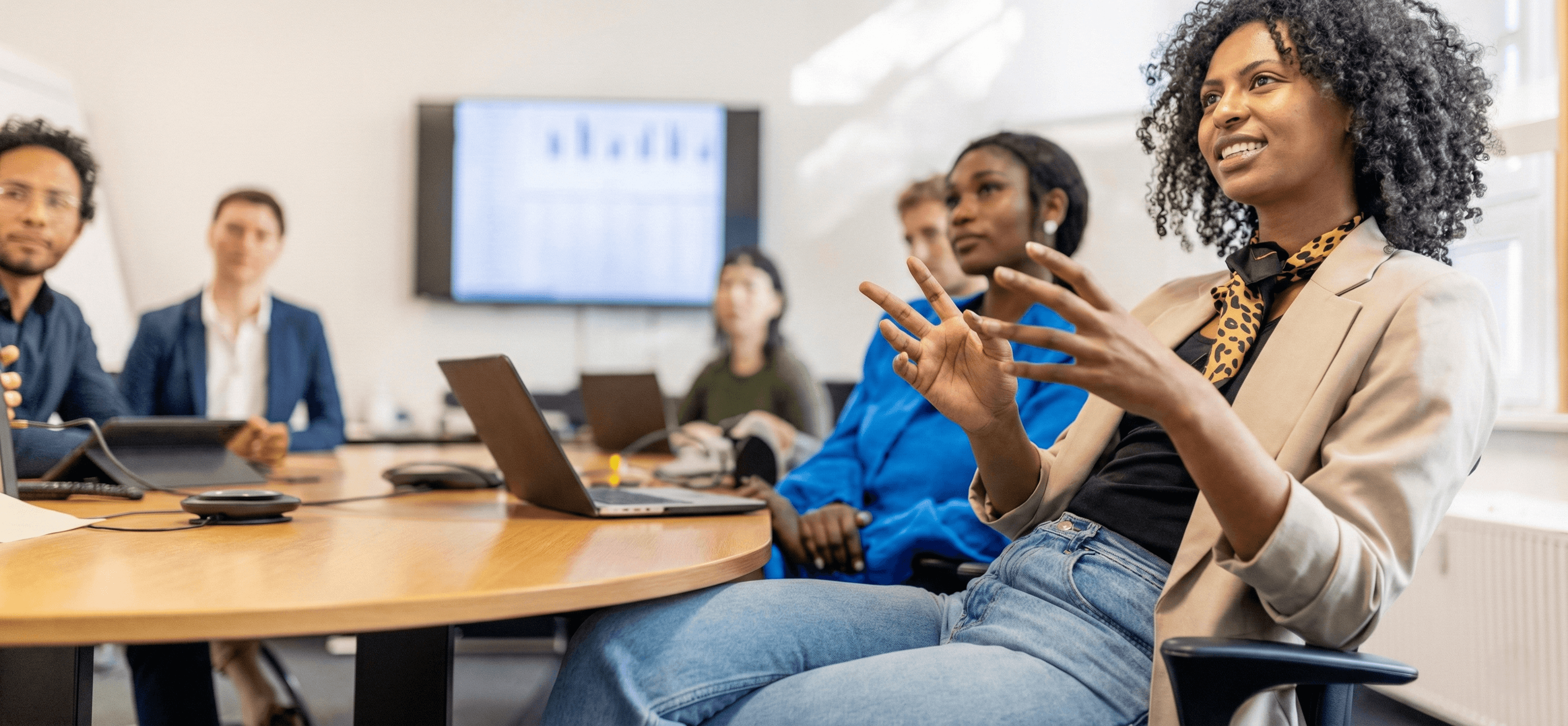 Groupe en solidarité autour d'un objectif commun — la force du collectif